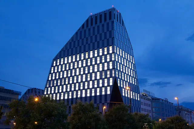 Administrativní budova Crystal